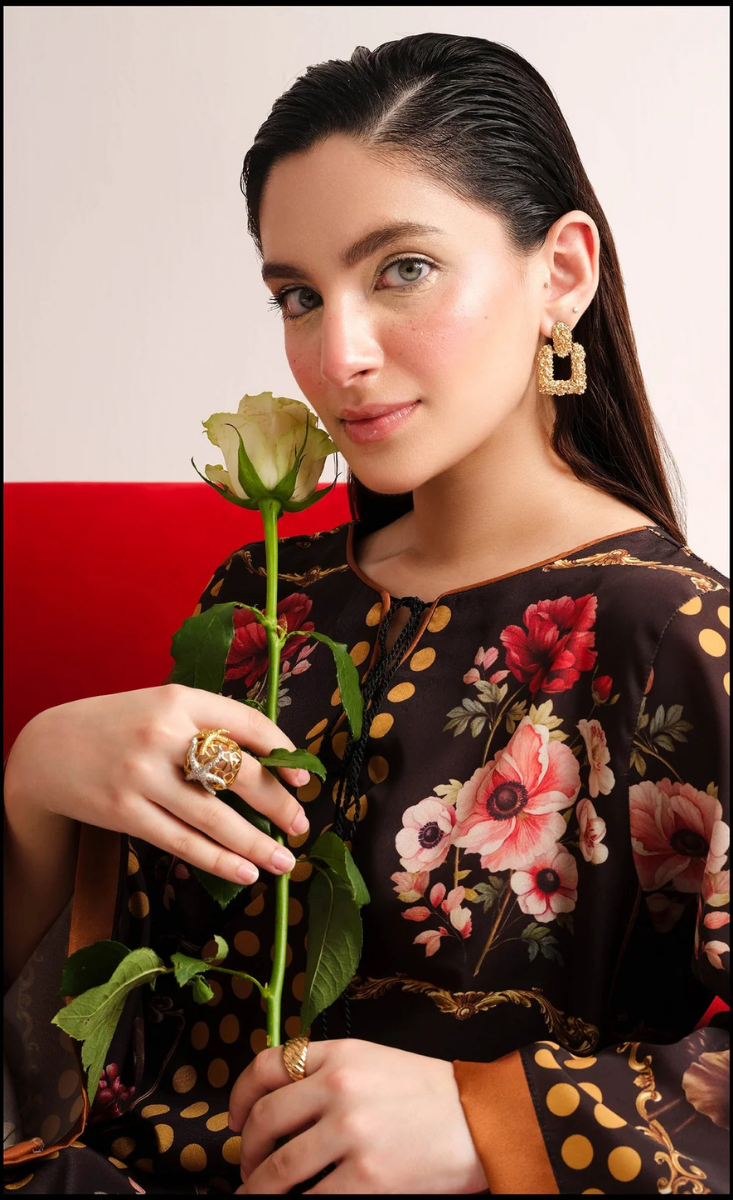 Nazneen (نازنین)