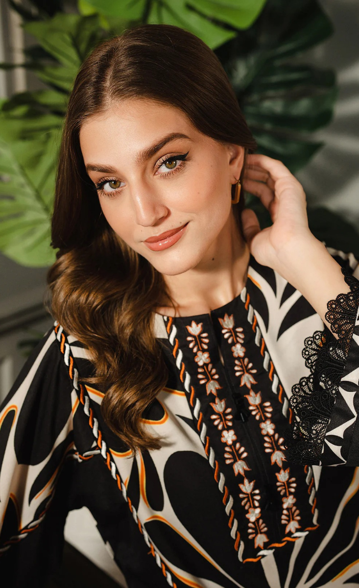 Zareen  (زرّین)