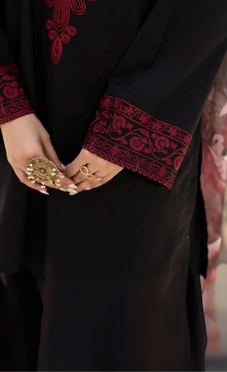 Noor-e-Lal    (نورِ لال)