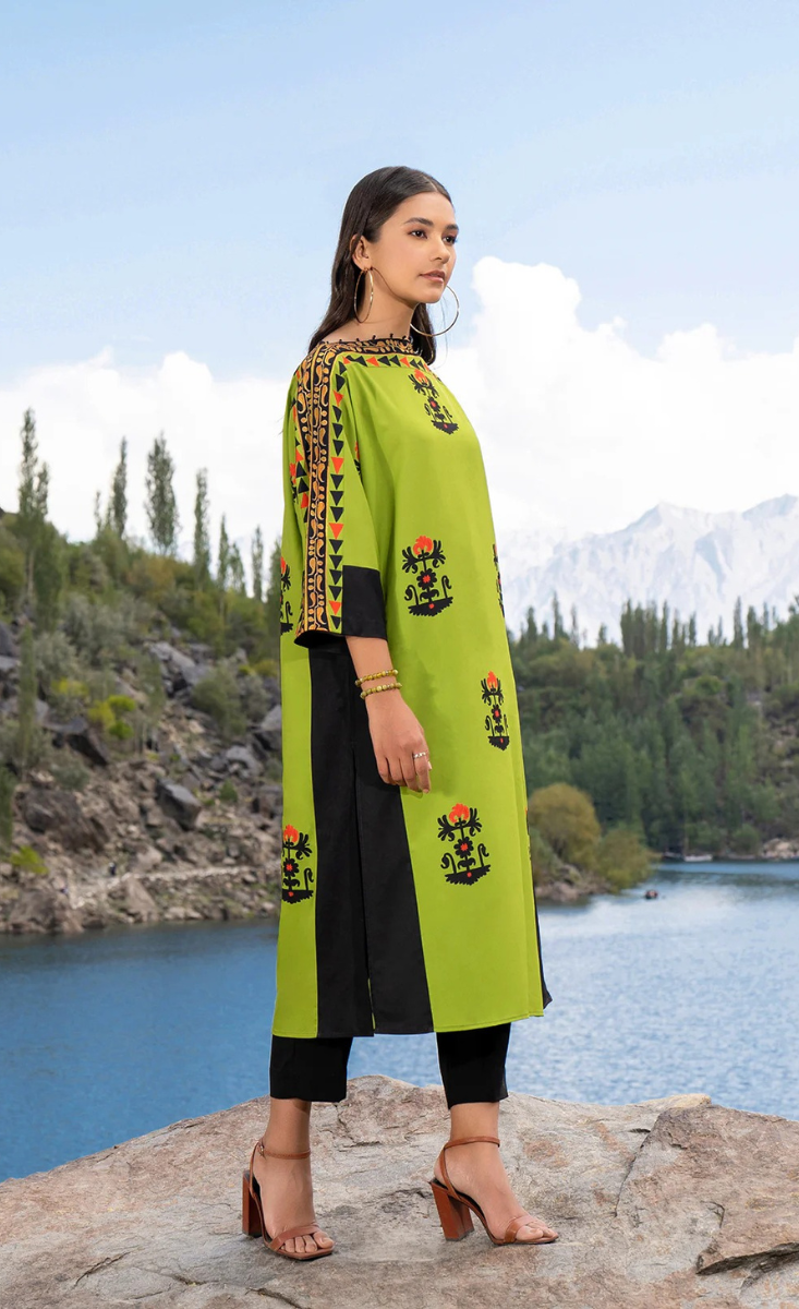 Neel Tara (نیل تارا)