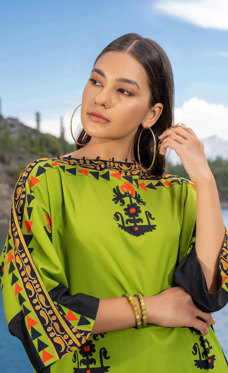 Neel Tara (نیل تارا)